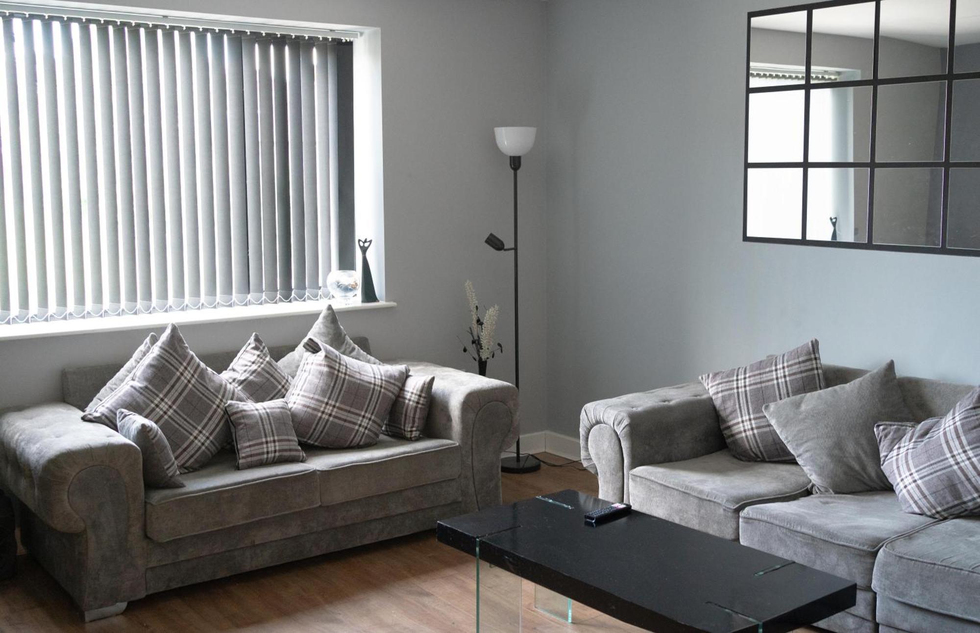 The Luxe By Waggoner Aparts 2 Bedroom! Bradford  Esterno foto